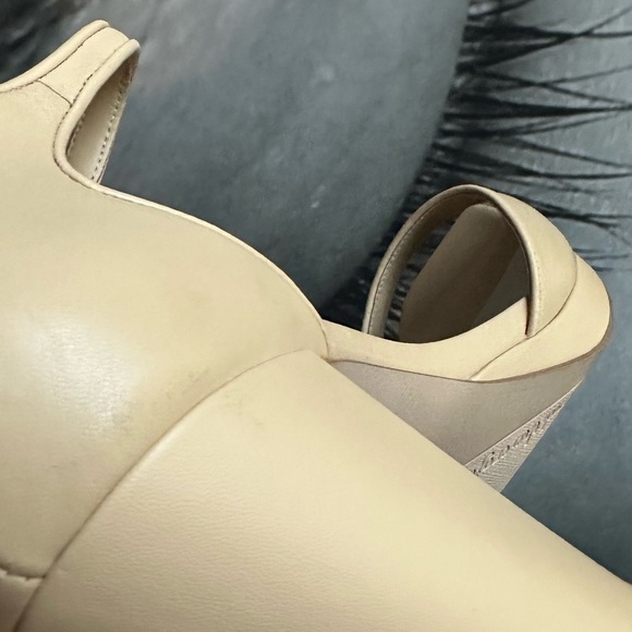 🌸FRANCO SARTO🌸 Dima Beige Leather Ankle Strap
Heeled Sandals Size: 10 - Picture 9 of 13